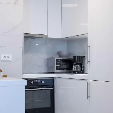 Turquoise River View, Apartament *