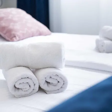 Turquoise River View, Lägenhet